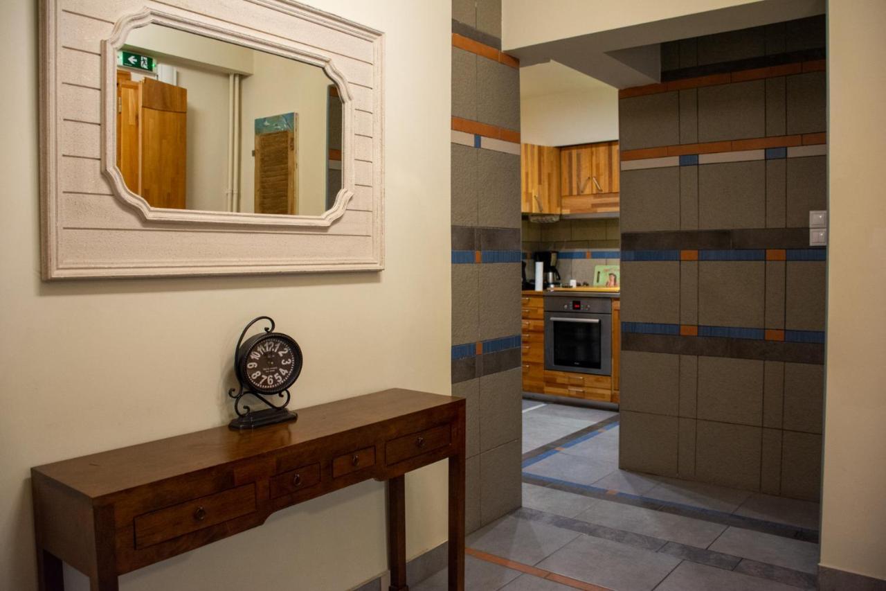 Handcrafted Unique Flat, 200M From The Acropolis Athènes Extérieur photo